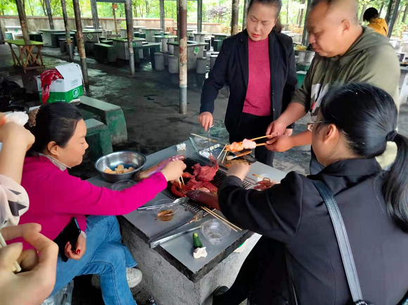 爱游戏官方网页版_爱游戏(中国)
 餐饮加盟店